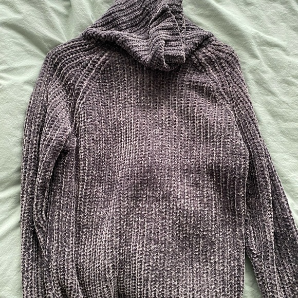 Velvet knit turtleneck - Picture 1 of 3